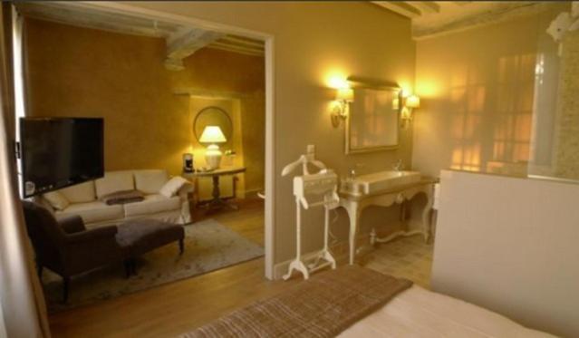 Les Demeures De Marie Bed and Breakfast Pacé Værelse billede